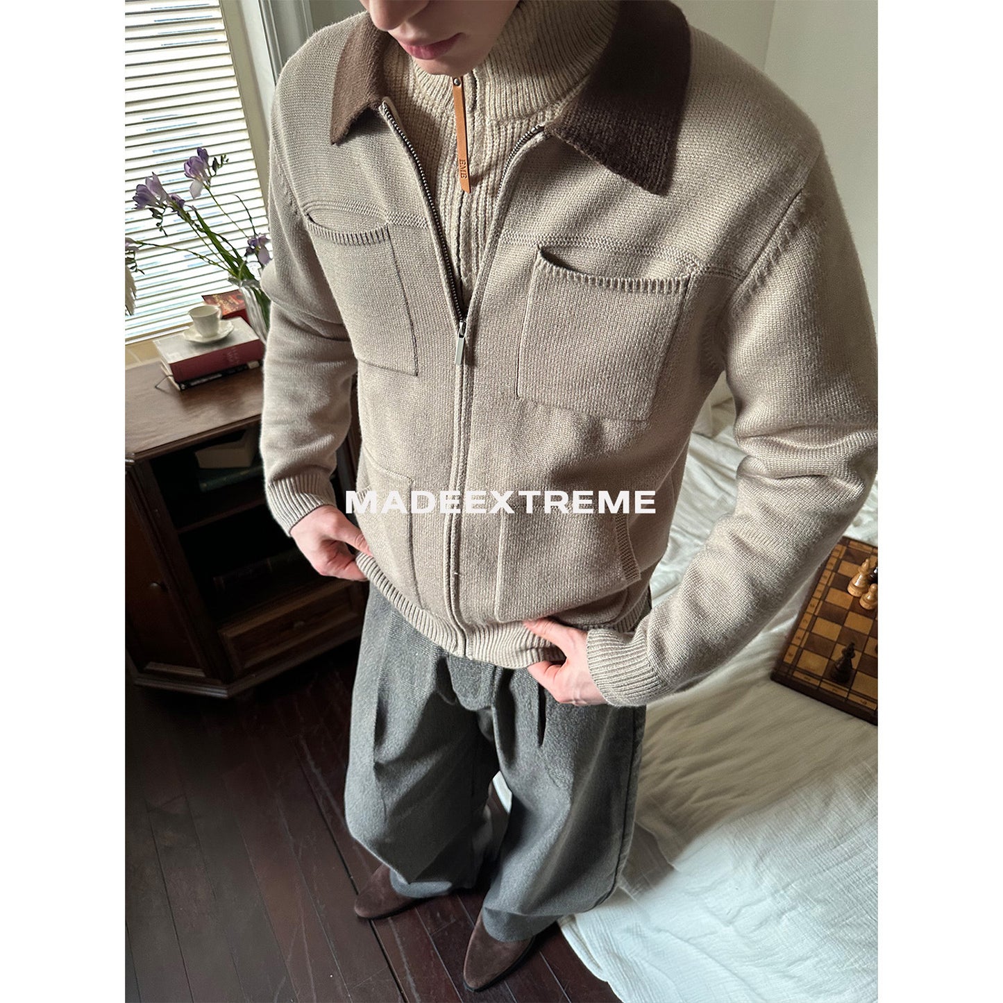 Unisex Cardigan con Zip e Tasche – Colletto a Contrasto
